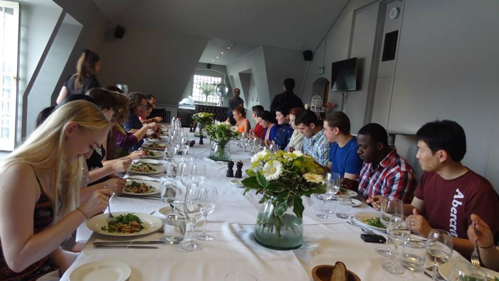 Several students enjoying the Group Meal at The Swan restaurant by Shakespeare’s Globe Theatre. 